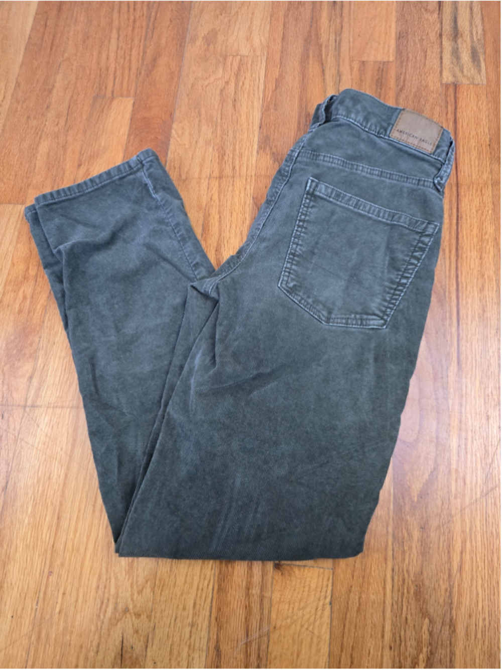 Women's American Eagle 90s Straight Corduroy Pants Size 00 Green